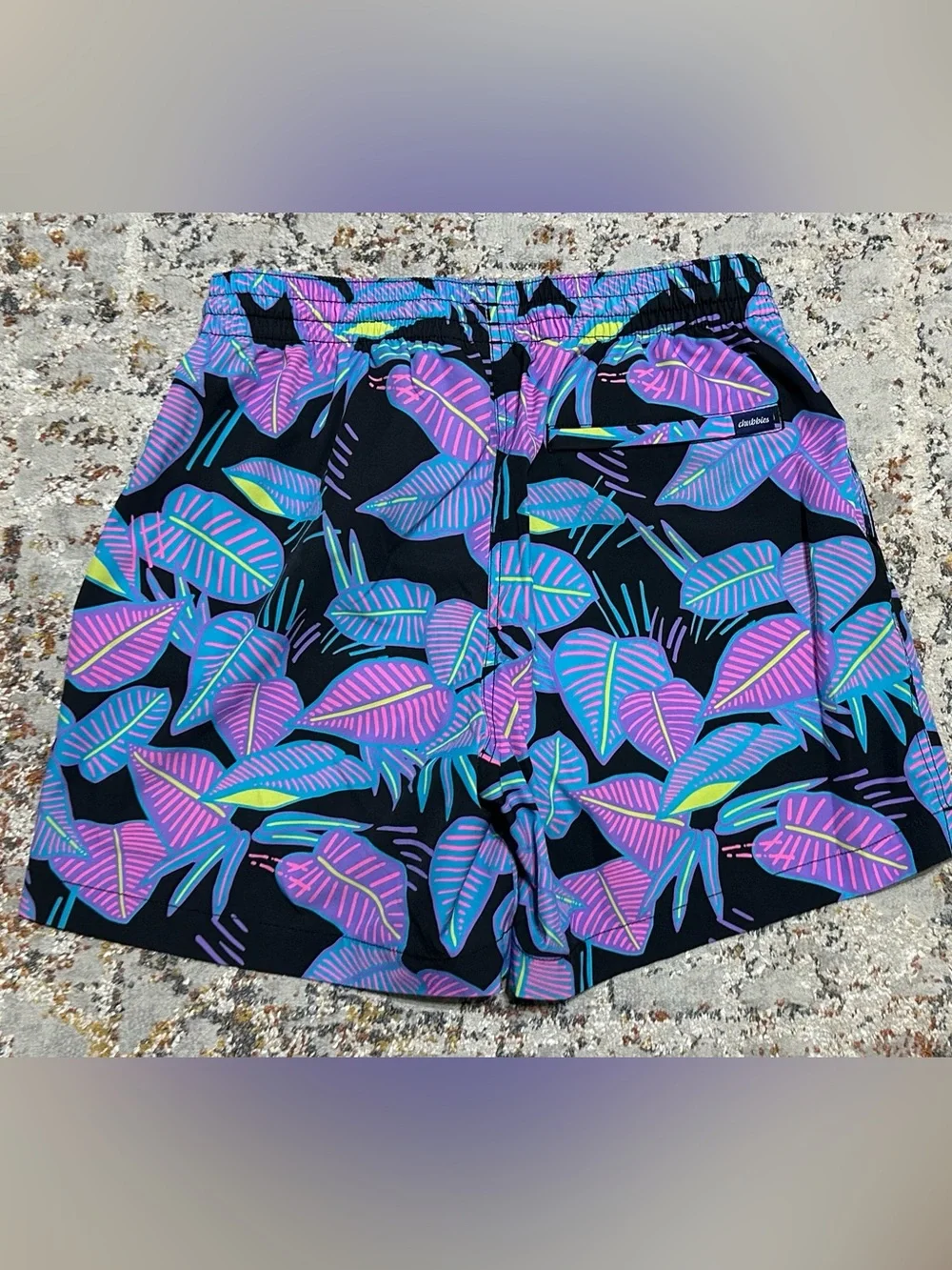 Chubbies Fluorescent Funk swim trunks size Medium 5.5 inseam